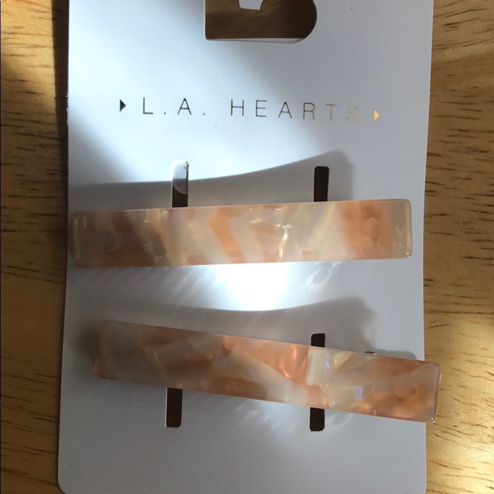 LA Hearts hair clips